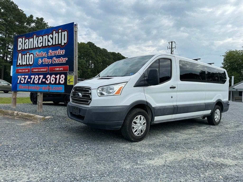 Ford Transit Wagon T-350 148" Low Roof XLT Swing-Out RH Dr 2016