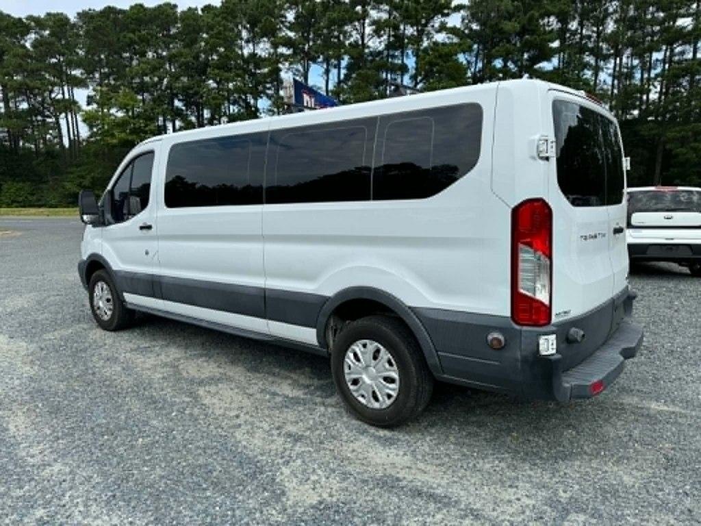 Ford Transit Wagon T-350 148" Low Roof XLT Swing-Out RH Dr 2016