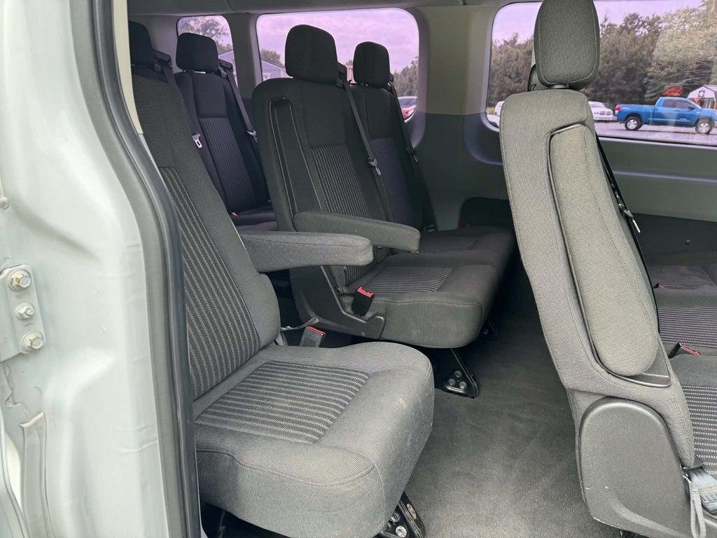 Ford Transit Wagon T-350 148" Low Roof XLT Swing-Out RH Dr 2016