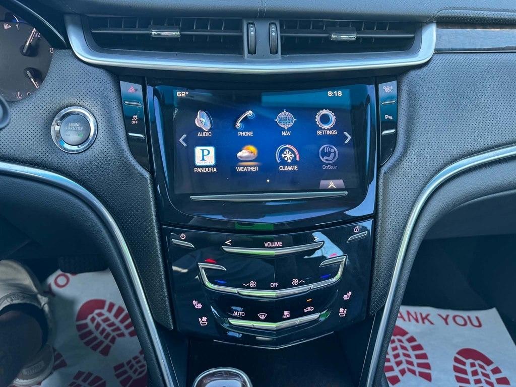 Cadillac XTS 4dr Sdn Luxury FWD 2013