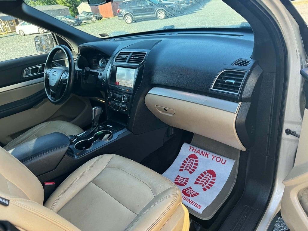 Ford Explorer XLT 4WD 2017