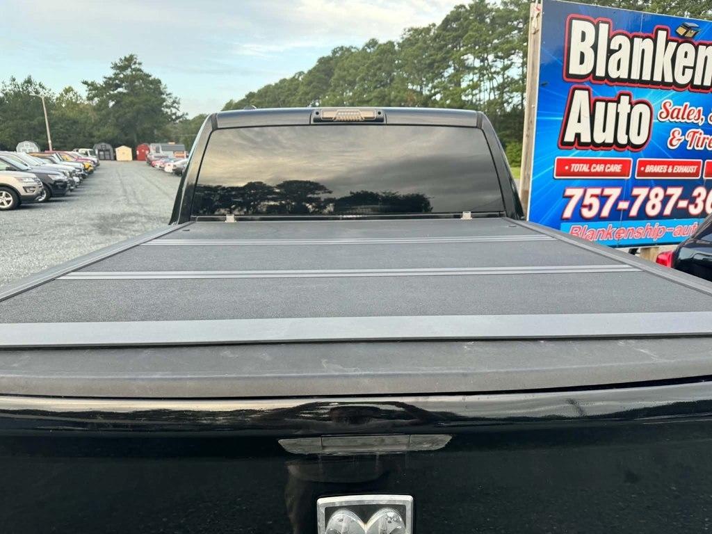 RAM 1500 4WD Crew Cab 140.5" Express 2013