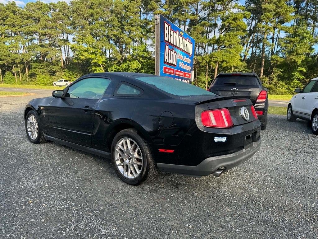 Ford Mustang 2dr Cpe V6 2012