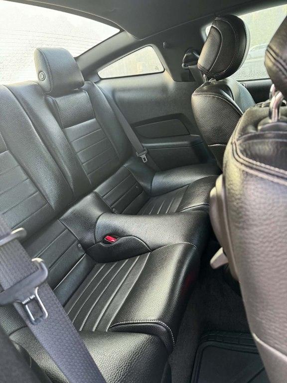 Ford Mustang 2dr Cpe V6 2012