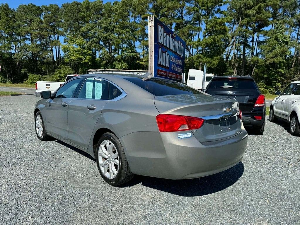 Chevrolet Impala 4dr Sdn LT w/1LT 2018