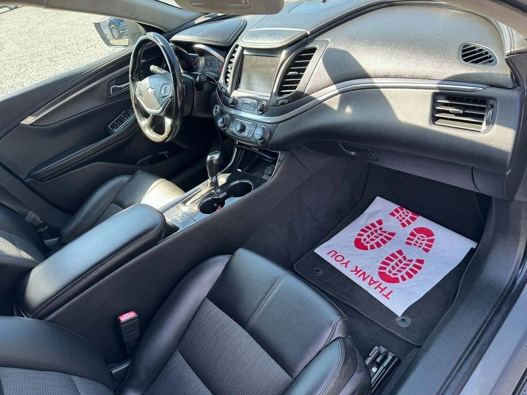 Chevrolet Impala 4dr Sdn LT w/1LT 2018