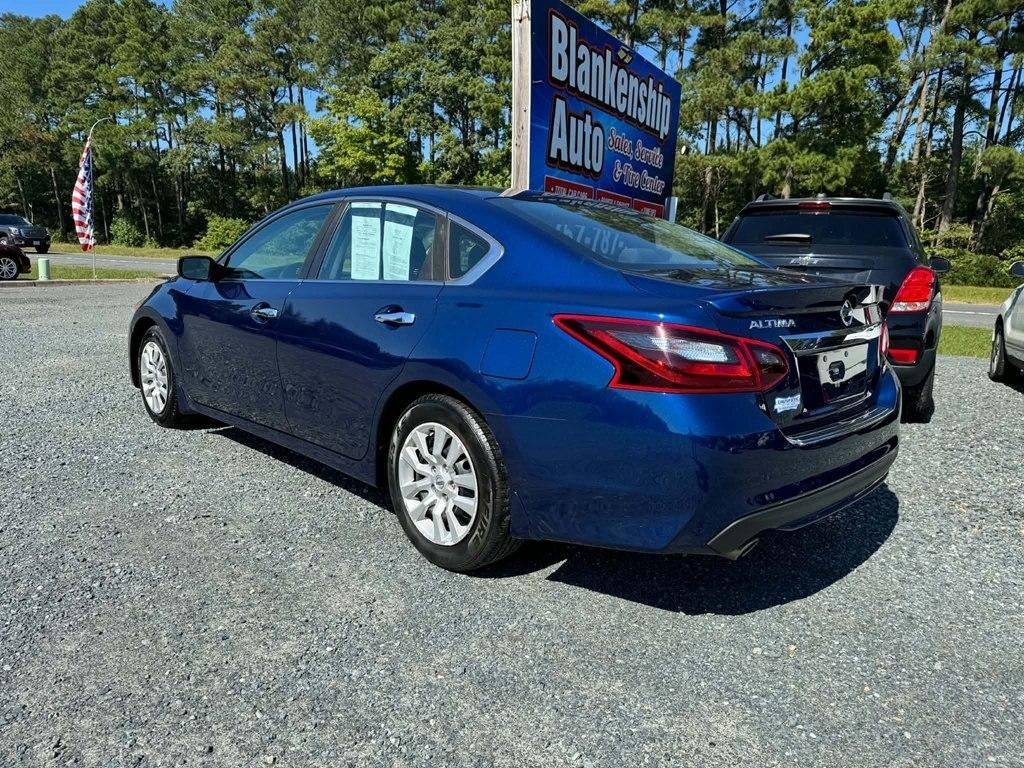 Nissan Altima 2.5 SR Sedan 2017