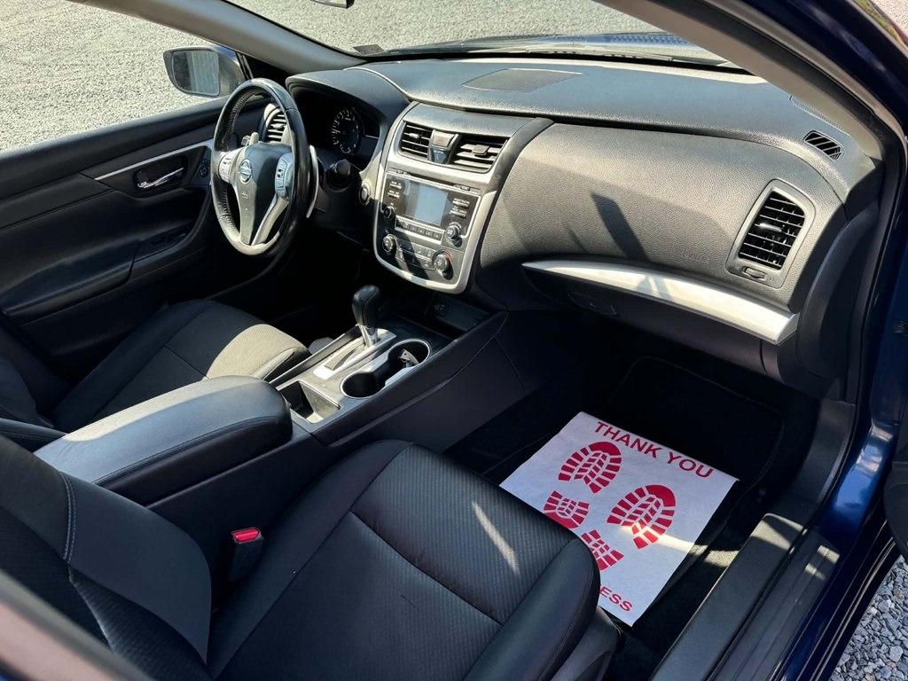 Nissan Altima 2.5 SR Sedan 2017