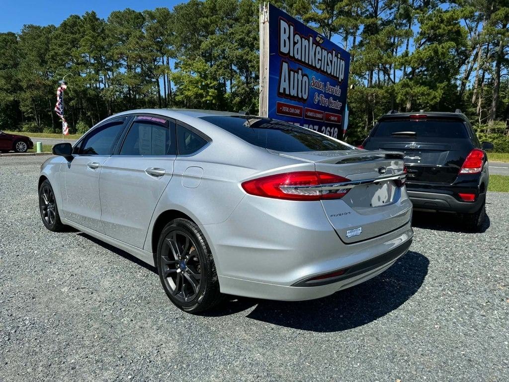 Ford Fusion S FWD 2018