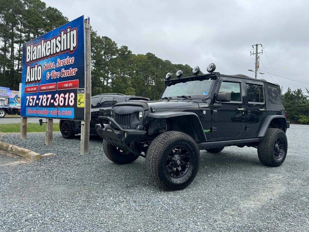 Jeep Wrangler Unlimited 4WD 4dr Willys Wheeler 2016