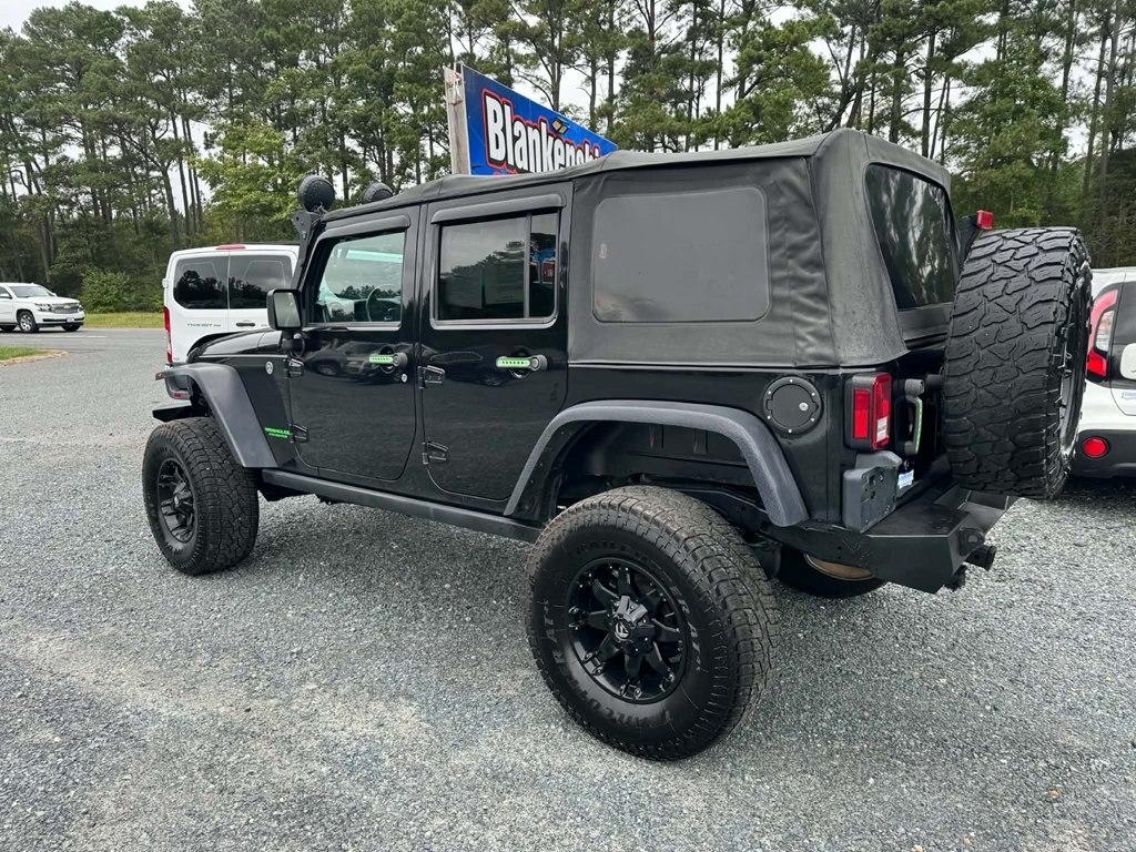 Jeep Wrangler Unlimited 4WD 4dr Willys Wheeler 2016