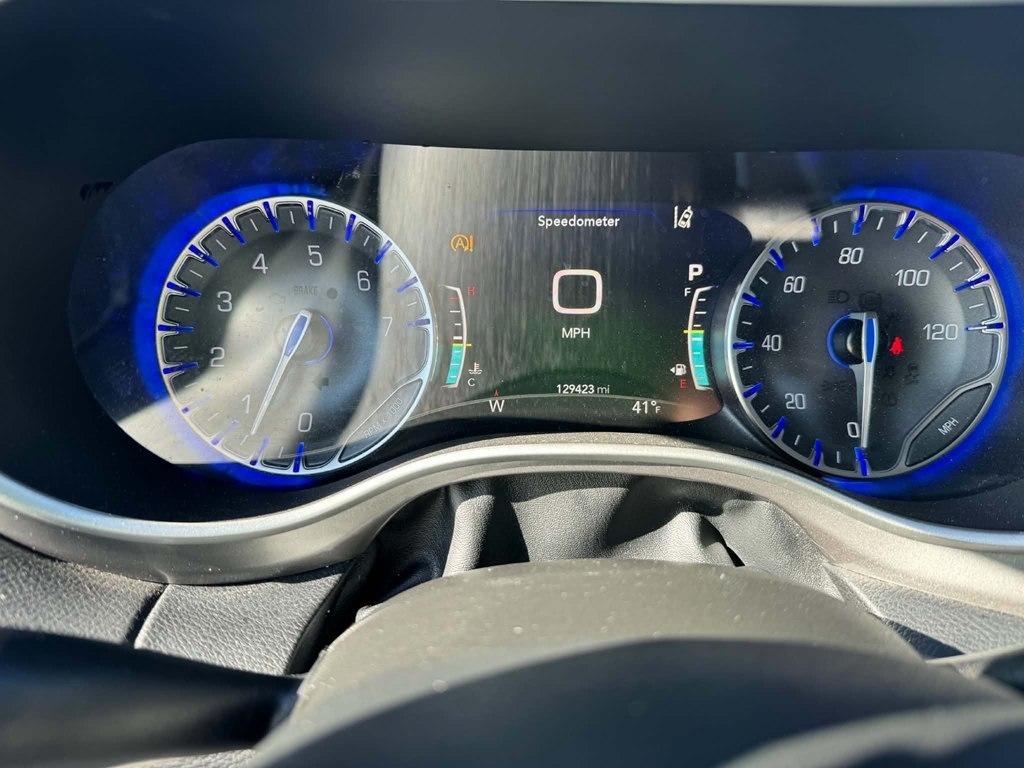 Chrysler Pacifica Touring L FWD 2022