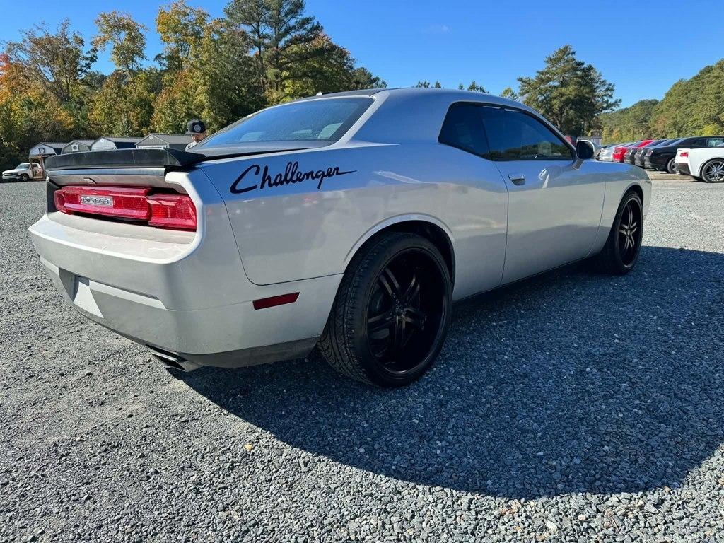 Dodge Challenger 2dr Cpe SXT 2012