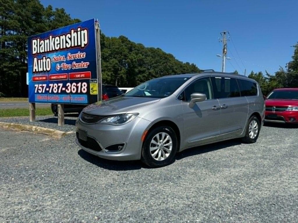 Chrysler Pacifica Touring L FWD 2018