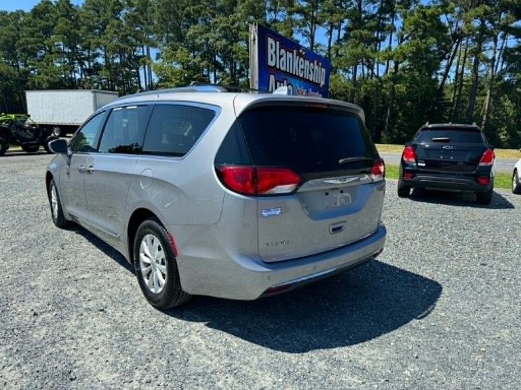 Chrysler Pacifica Touring L FWD 2018