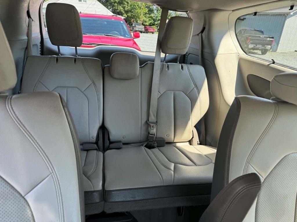 Chrysler Pacifica Touring L FWD 2018