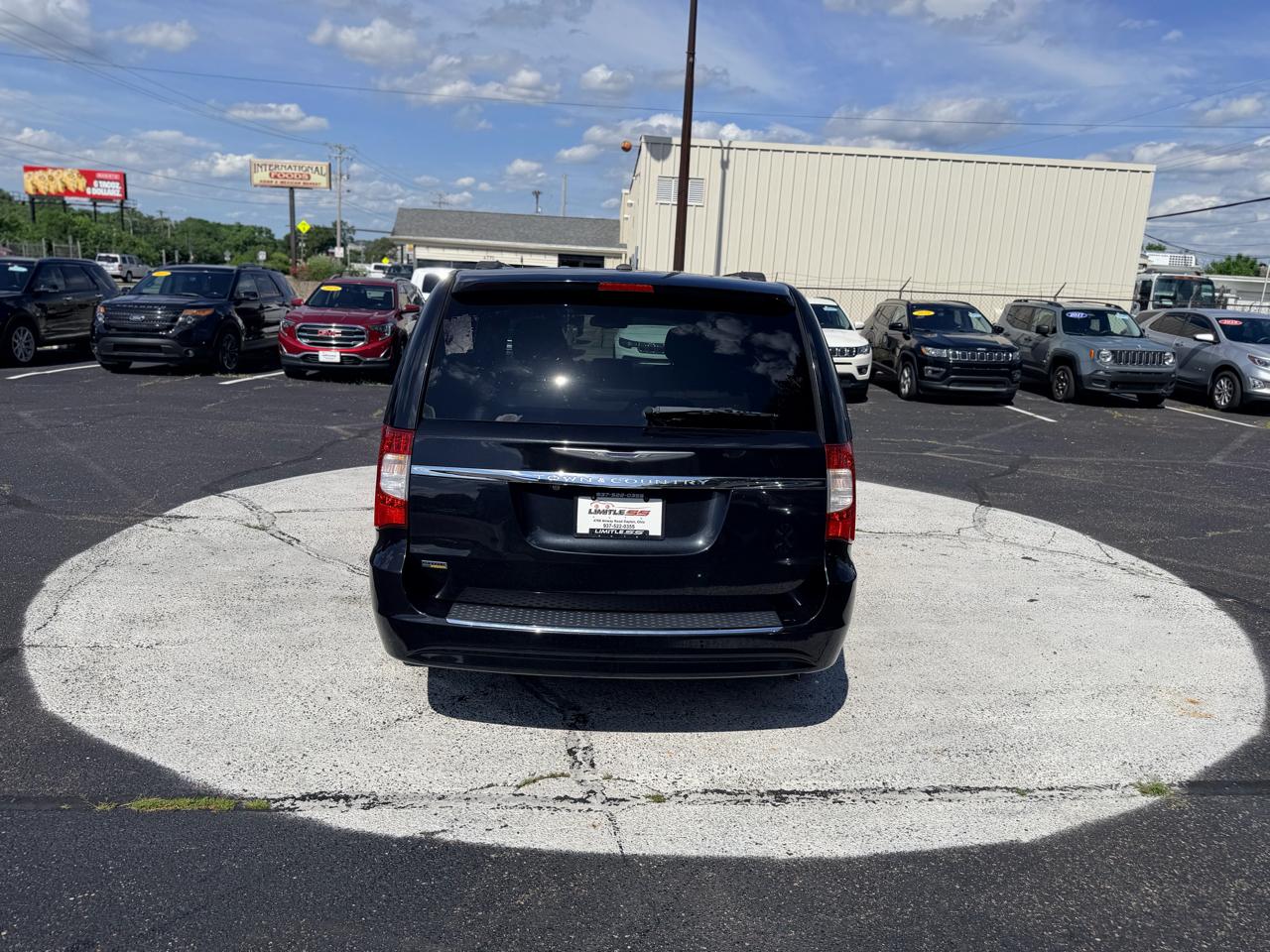 Chrysler Town & Country 4dr Wgn Touring 2016