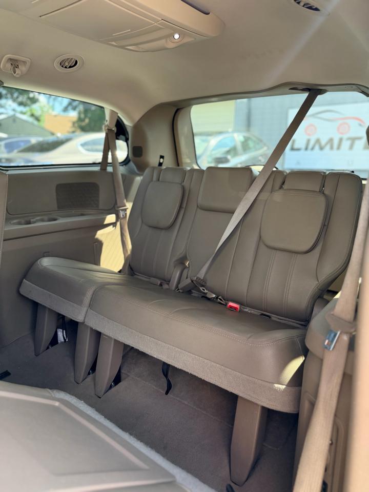 Chrysler Town & Country 4dr Wgn Touring 2016