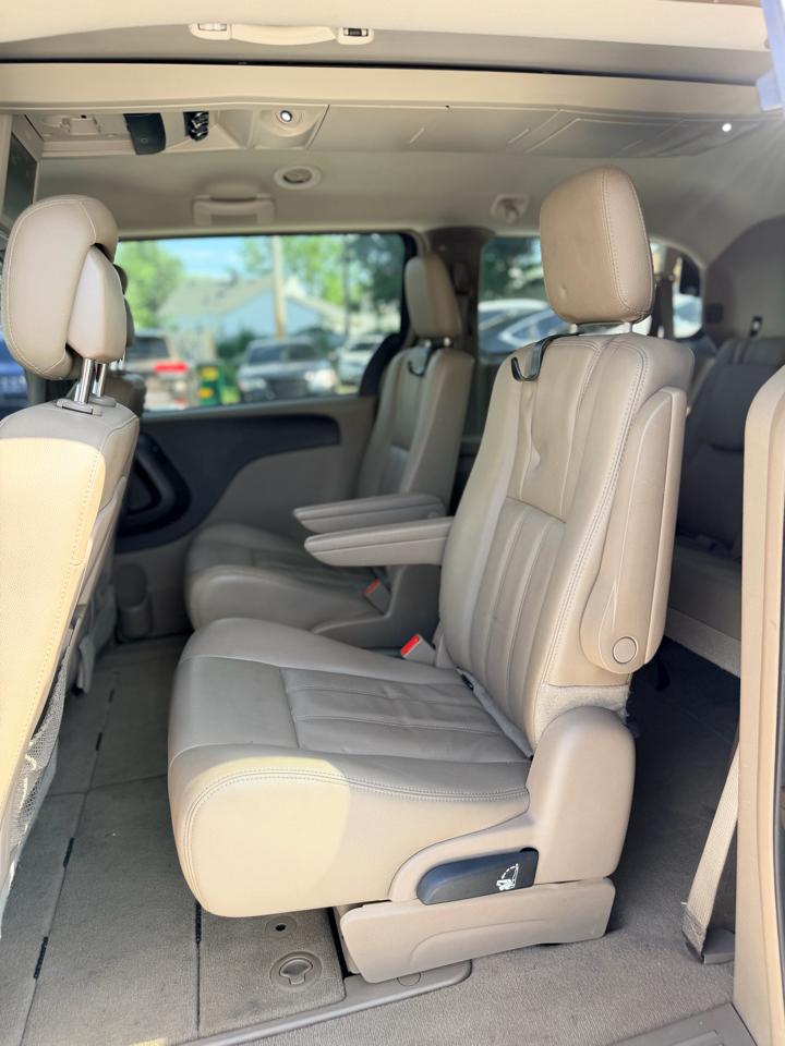 Chrysler Town & Country 4dr Wgn Touring 2016