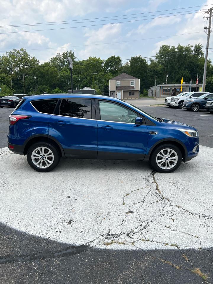 2017 Ford Escape SE - Photo 8