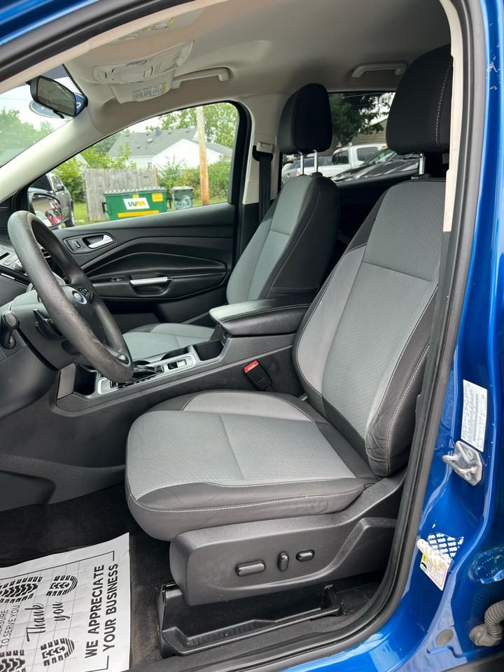 2017 Ford Escape SE - Photo 11