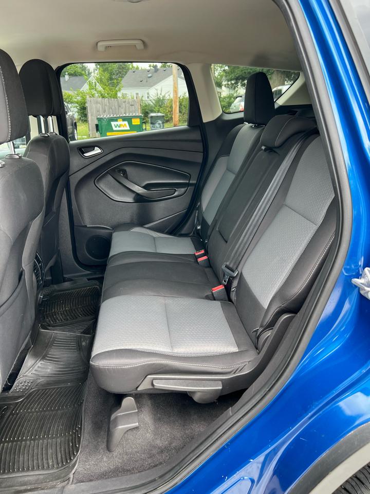 2017 Ford Escape SE - Photo 12