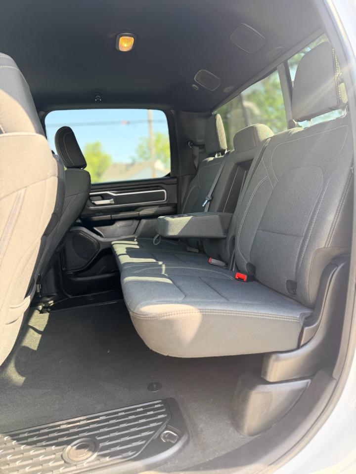 RAM 1500 Big Horn 4x4 Crew Cab 5'7" Box 2021