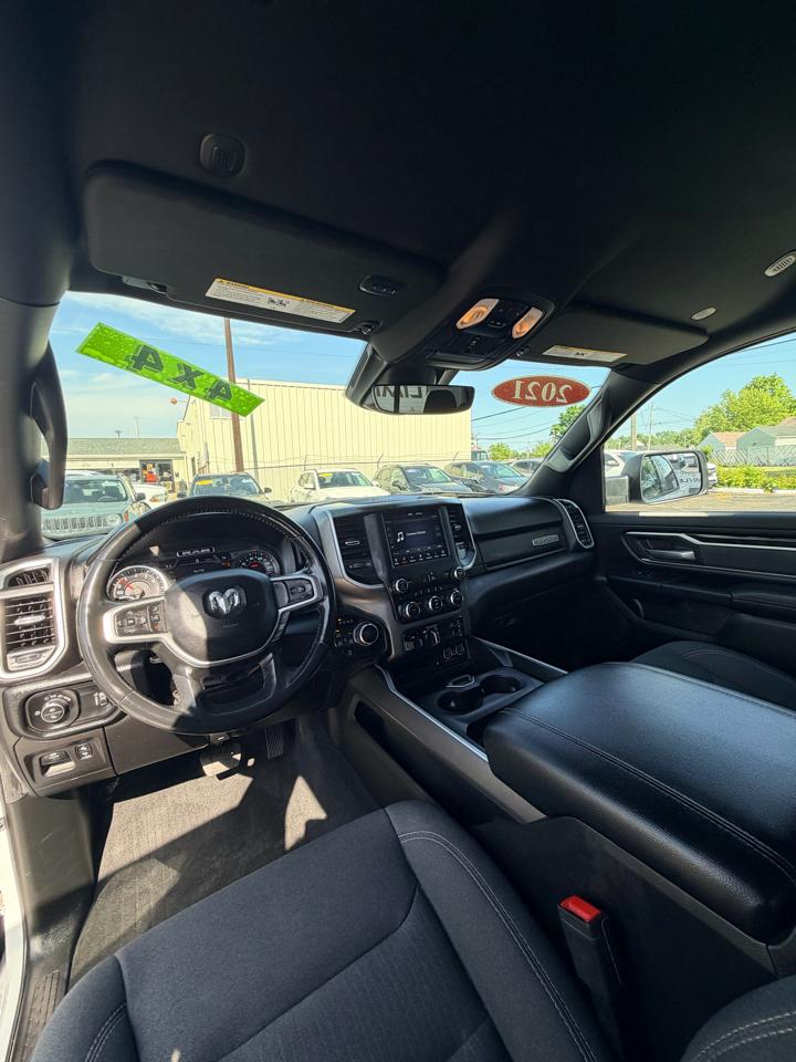 RAM 1500 Big Horn 4x4 Crew Cab 5'7" Box 2021