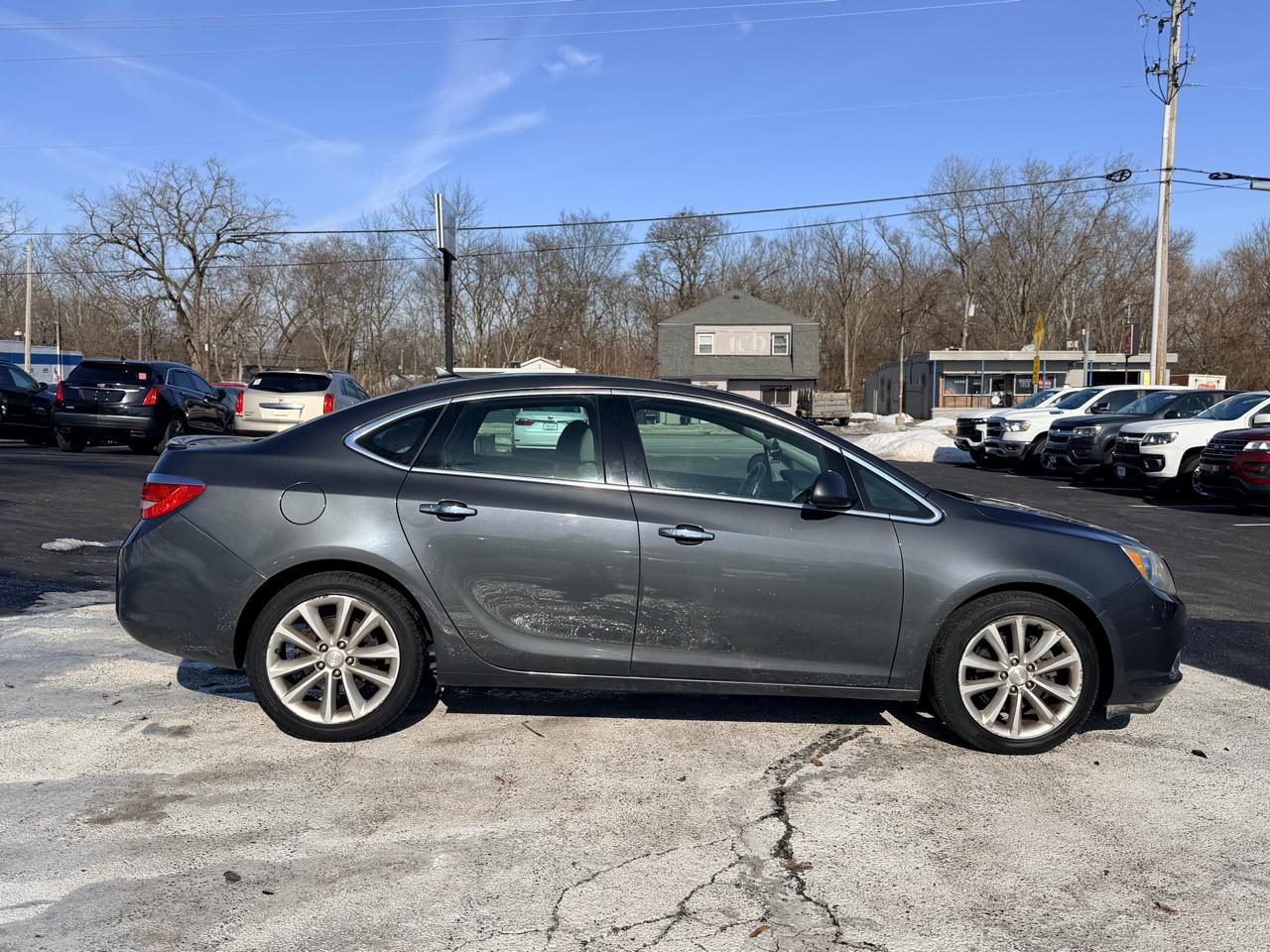 Buick Verano Base 2013