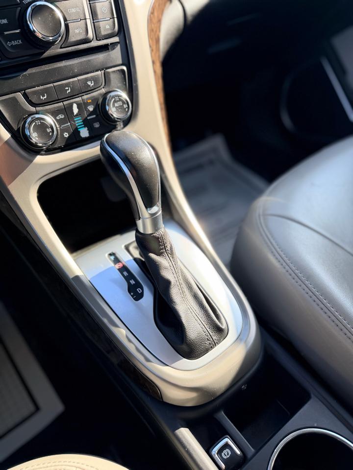 Buick Verano Base 2013