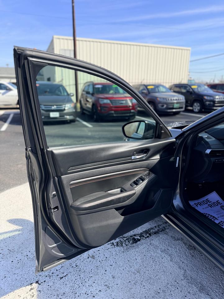 Nissan Altima 2.5 SR 2022