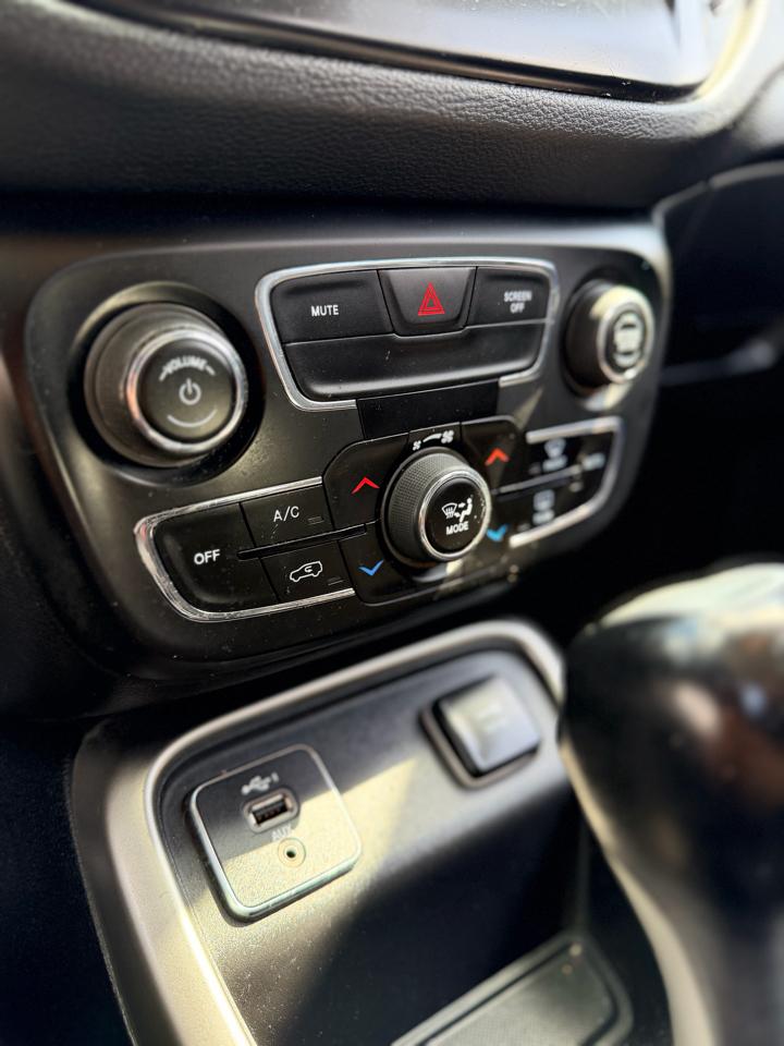 Jeep Compass Latitude FWD 2019