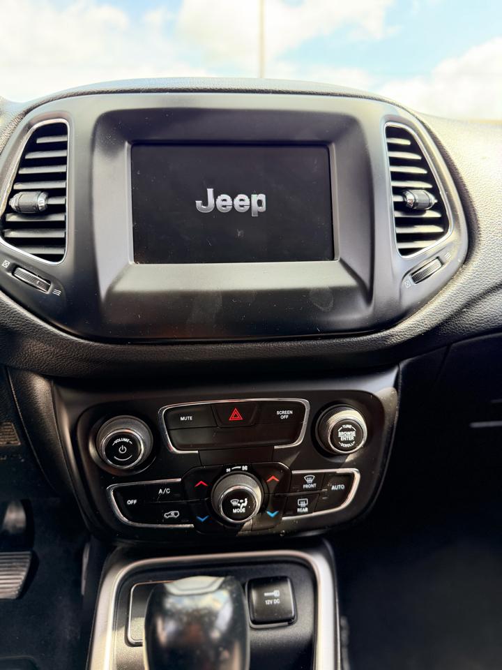 Jeep Compass Latitude FWD 2019
