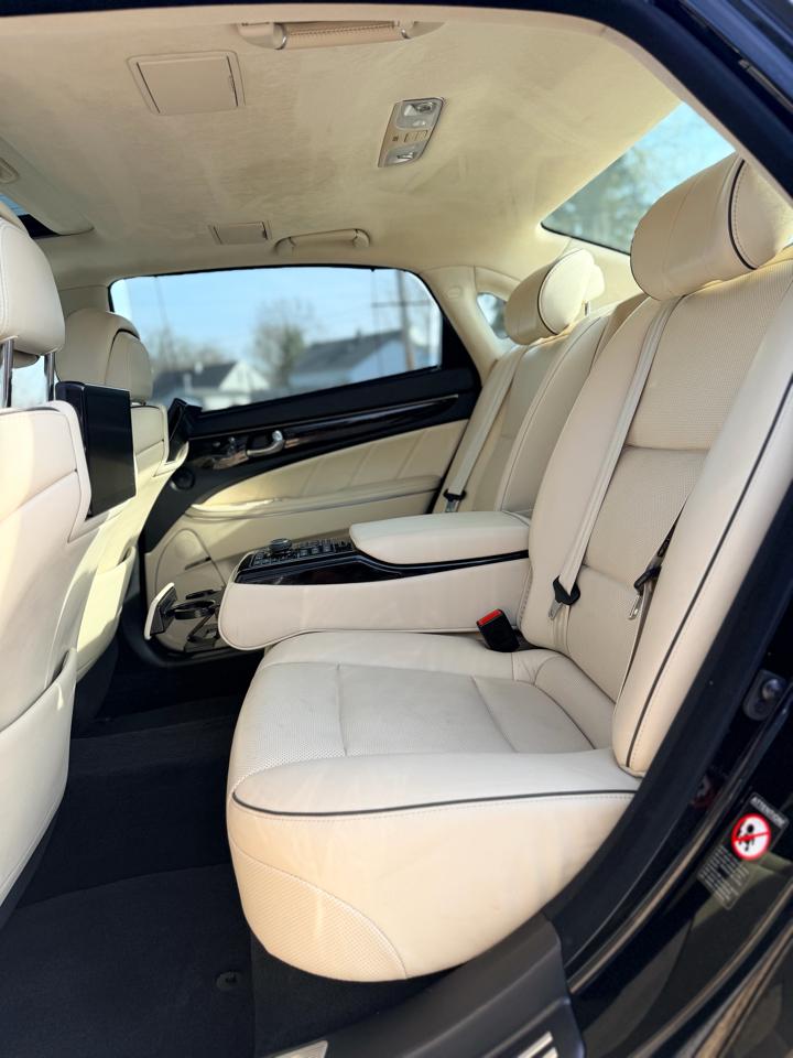 Hyundai Equus 4dr Sdn Ultimate 2014