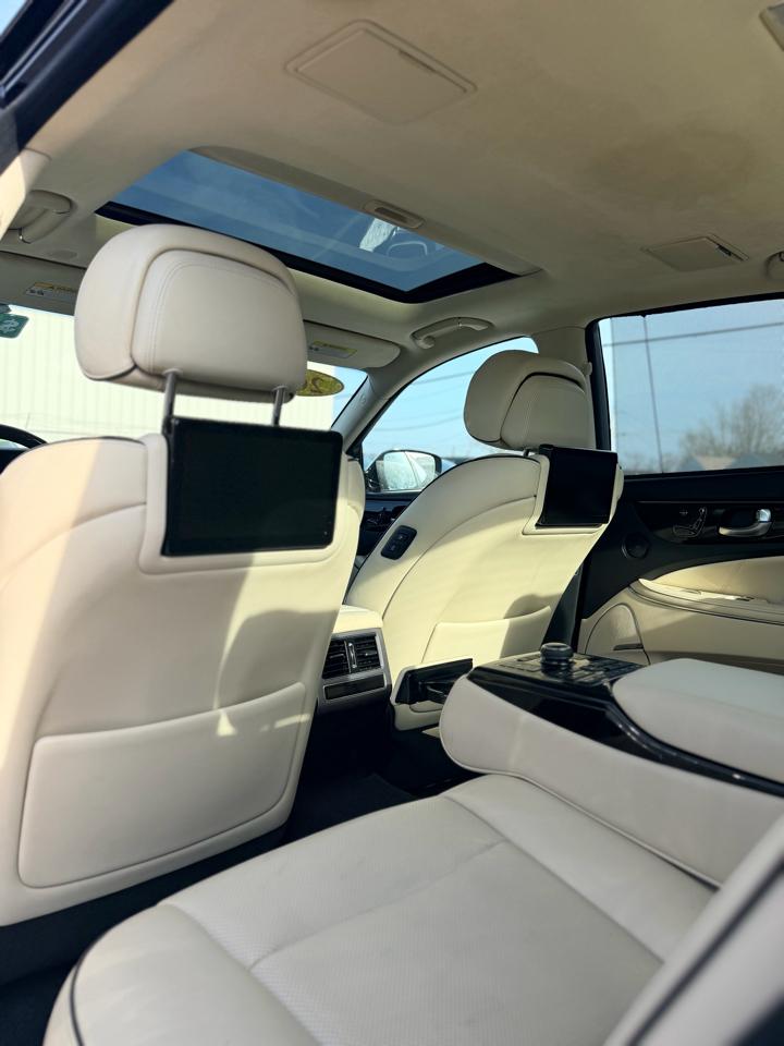 Hyundai Equus 4dr Sdn Ultimate 2014