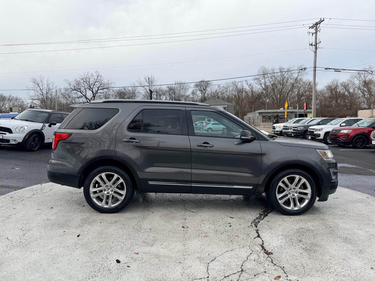 Ford Explorer XLT 4WD 2016