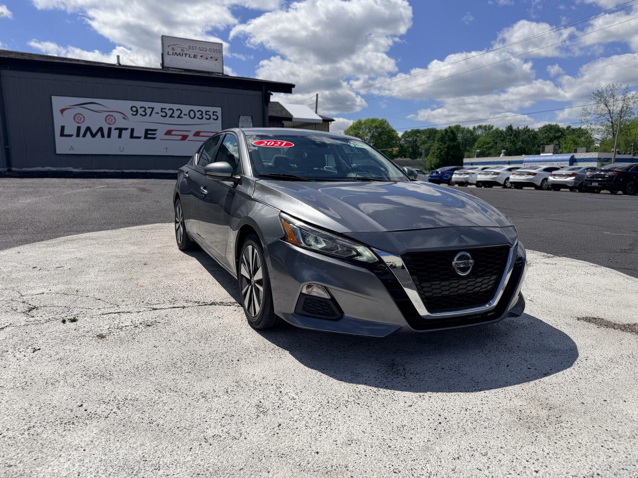Nissan Altima 2.5 SV Sedan 2021