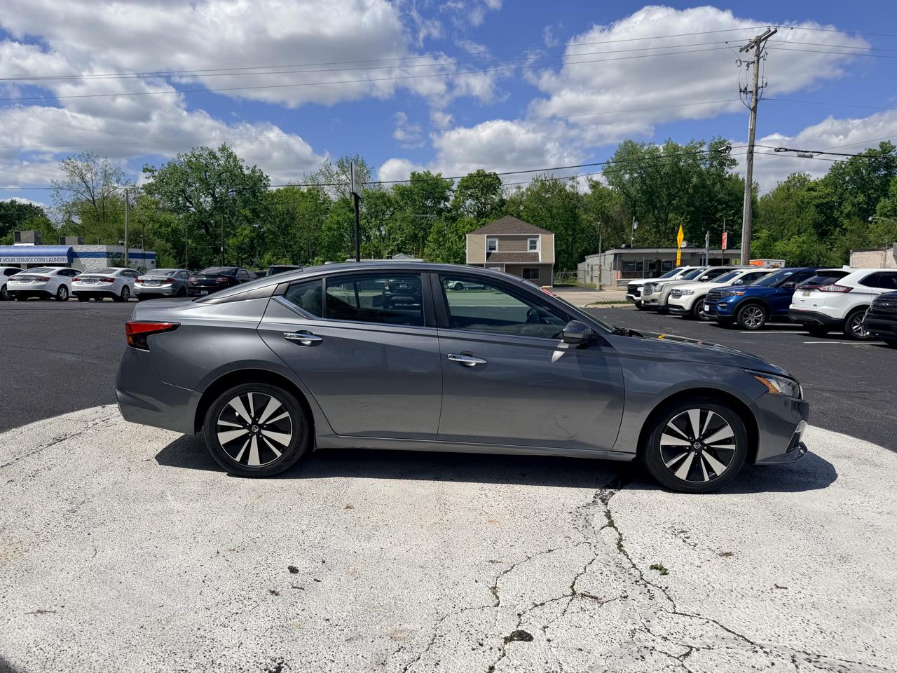 Nissan Altima 2.5 SV Sedan 2021