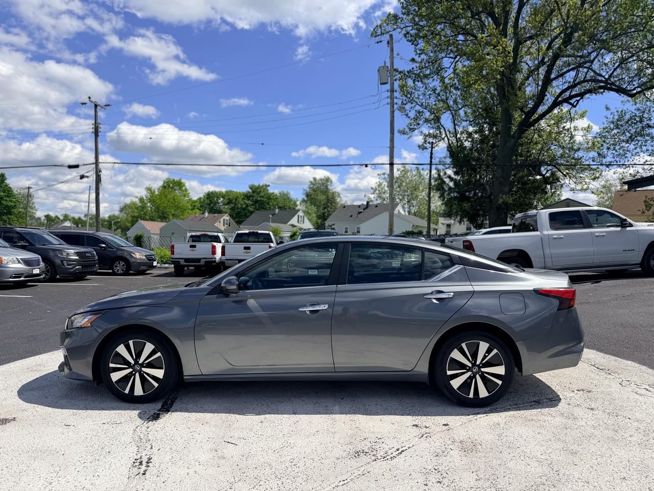 Nissan Altima 2.5 SV Sedan 2021