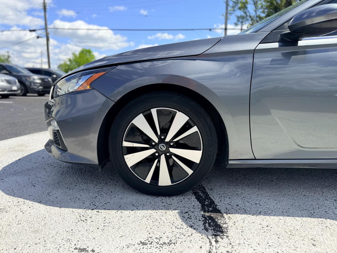 Nissan Altima 2.5 SV Sedan 2021