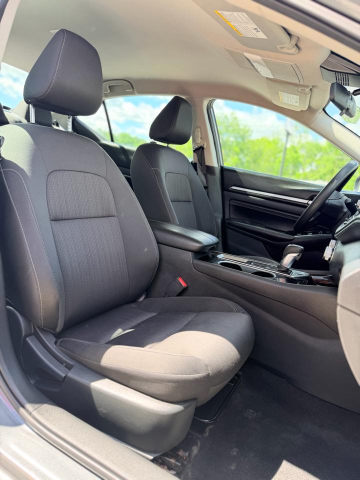 Nissan Altima 2.5 SV Sedan 2021