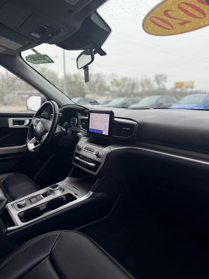 Ford Explorer XLT 4WD 2020