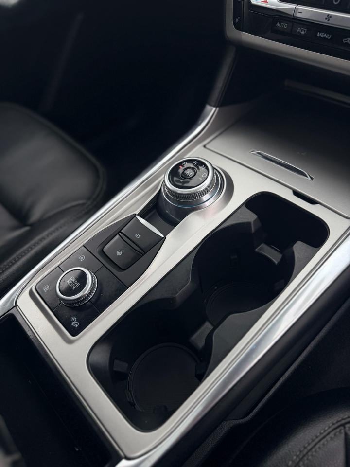 Ford Explorer XLT 4WD 2020