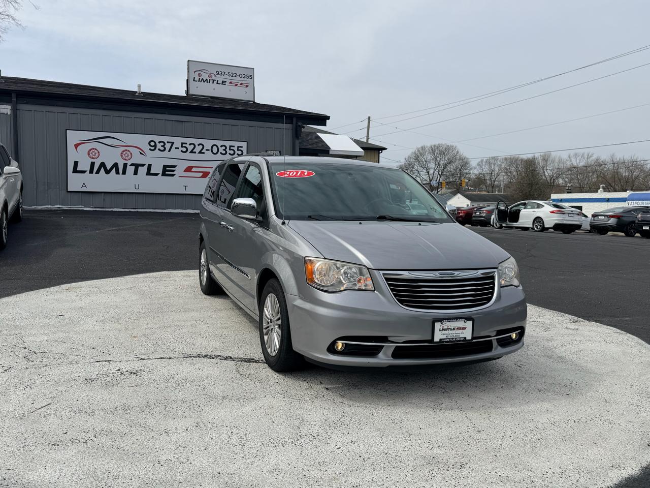 Chrysler Town & Country 4dr Wgn Touring-L 2013