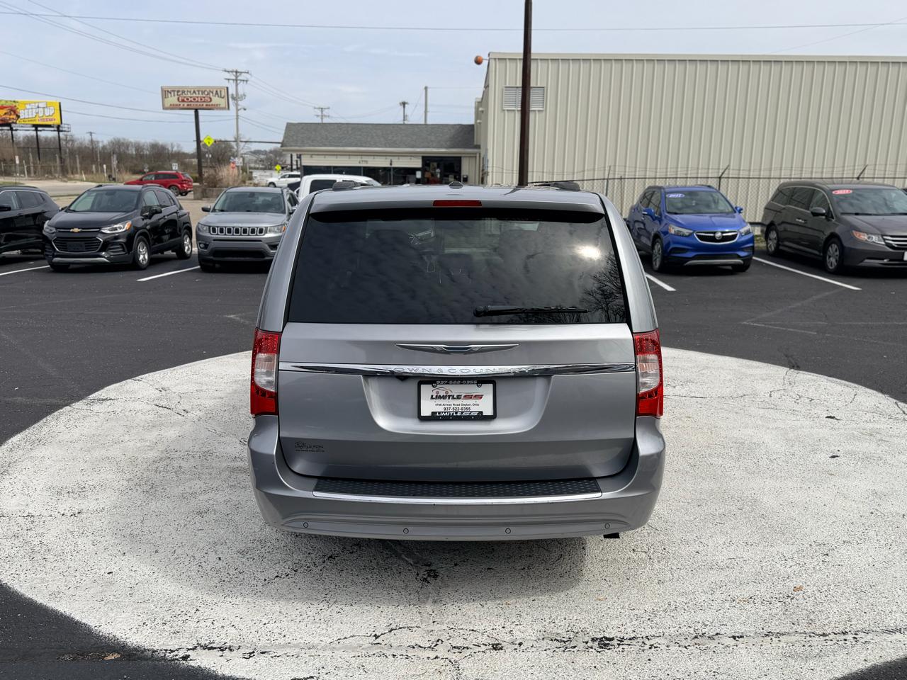 Chrysler Town & Country 4dr Wgn Touring-L 2013