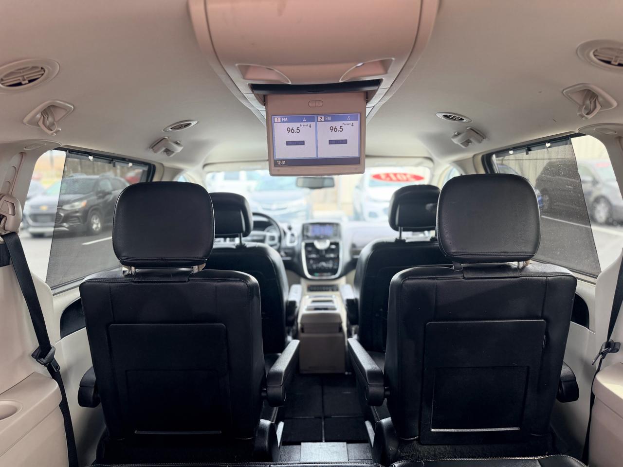 Chrysler Town & Country 4dr Wgn Touring-L 2013