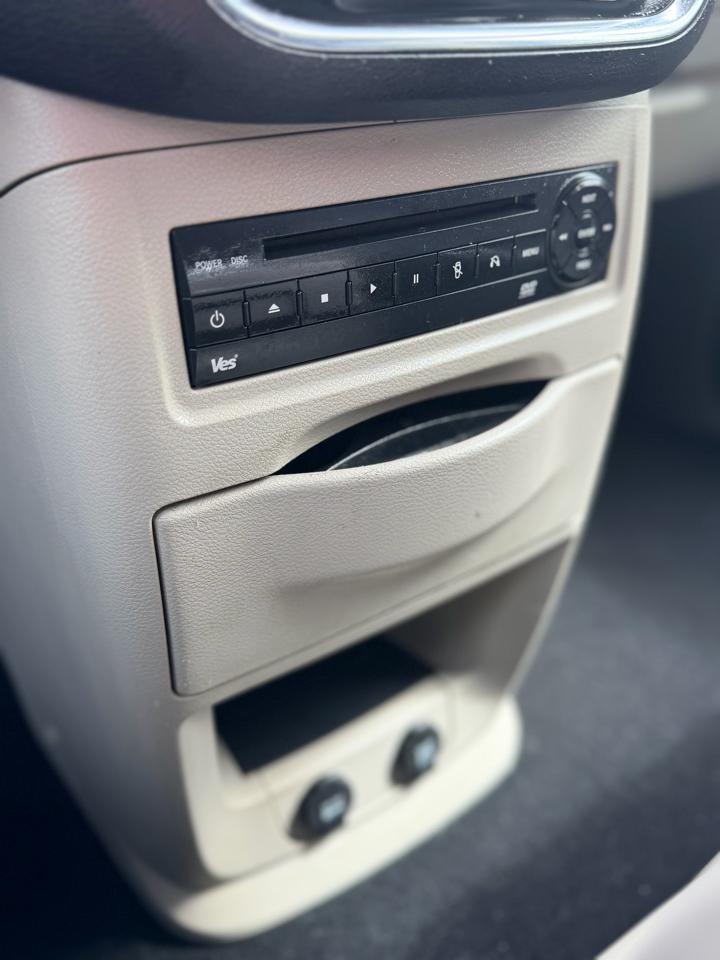 Chrysler Town & Country 4dr Wgn Touring-L 2013