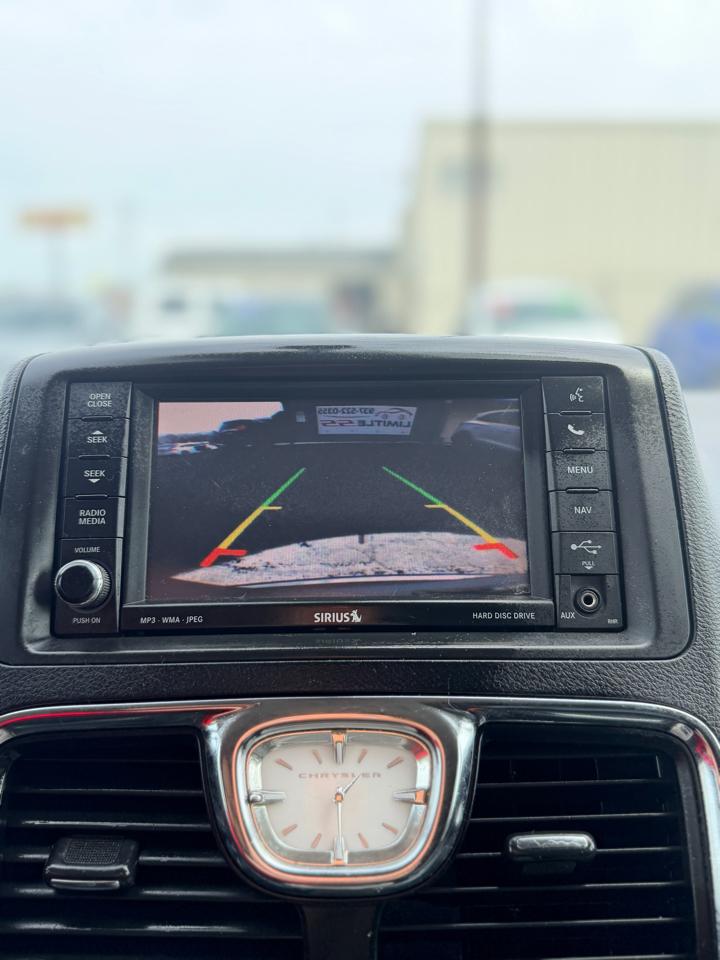 Chrysler Town & Country 4dr Wgn Touring-L 2013