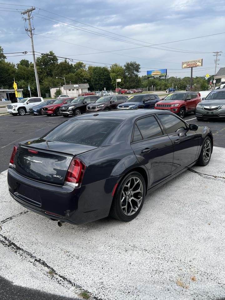 Chrysler 300 4dr Sdn 300S RWD 2016