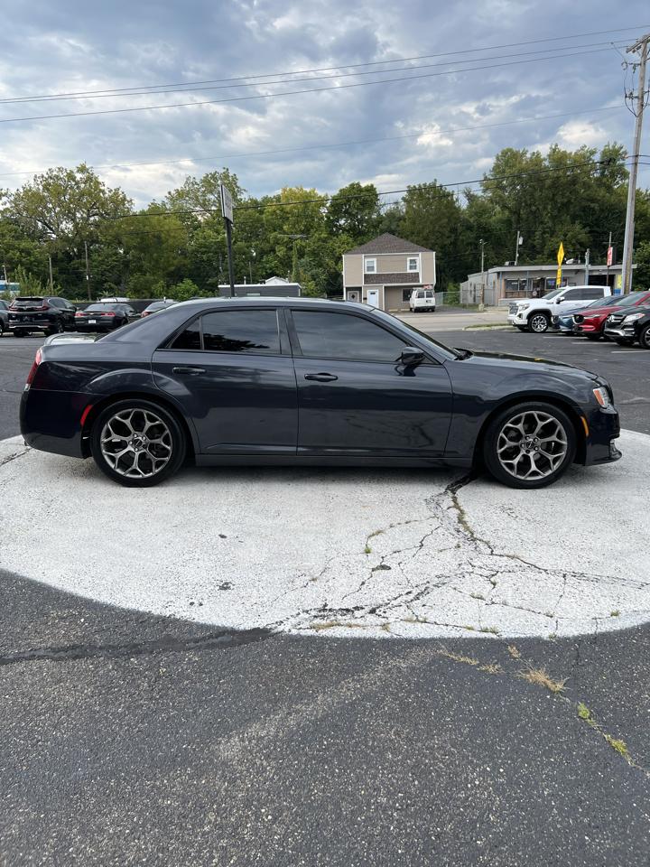 Chrysler 300 4dr Sdn 300S RWD 2016